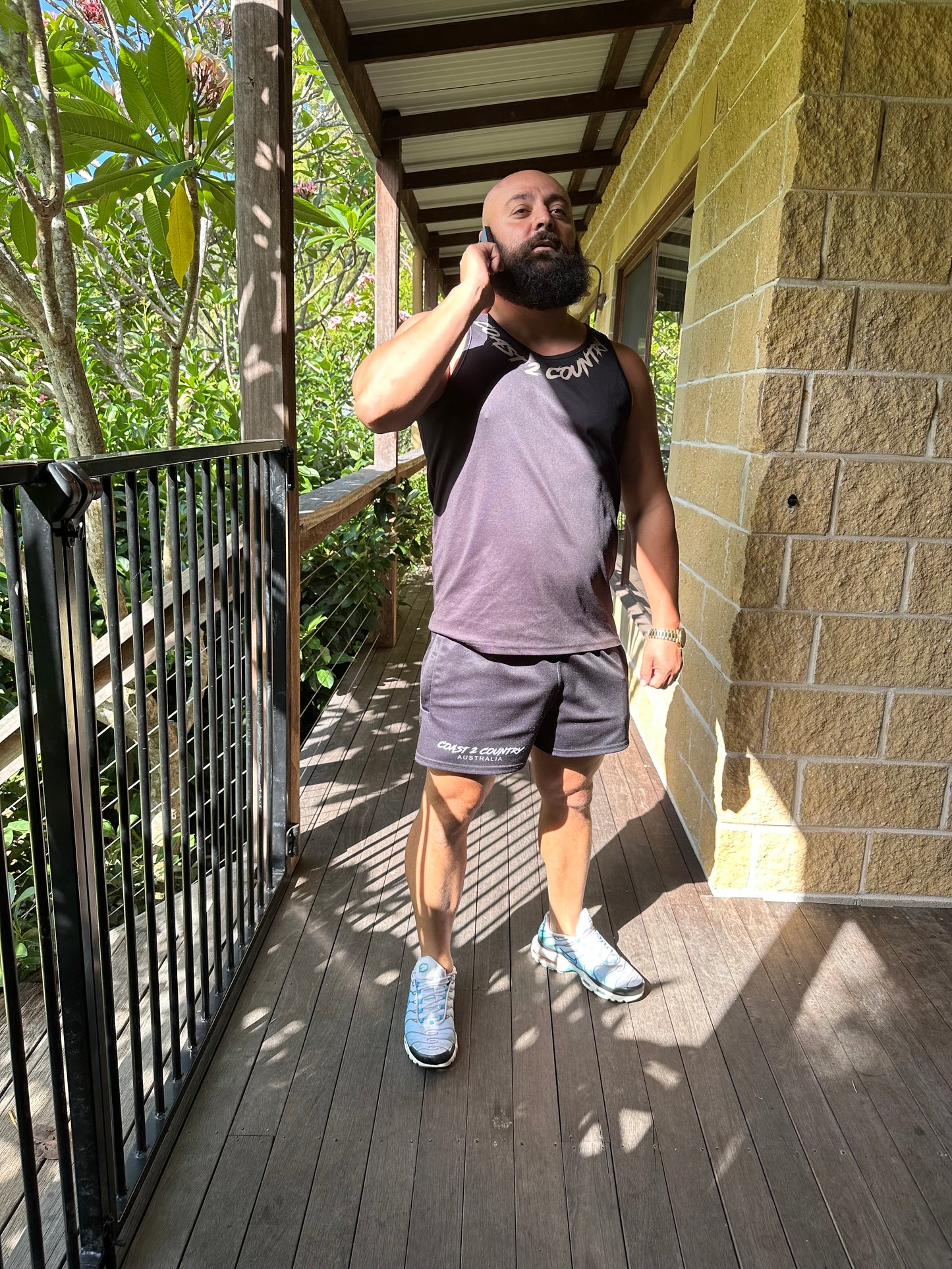 STONE CROC SINGLET